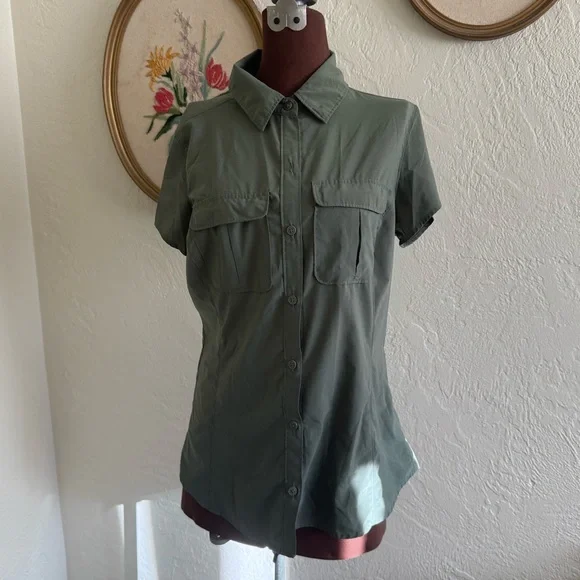 Columbia Green Button-Up Short Sleeve Shirt - Picture 1 of 5